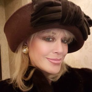 Meet your Posher, Denese